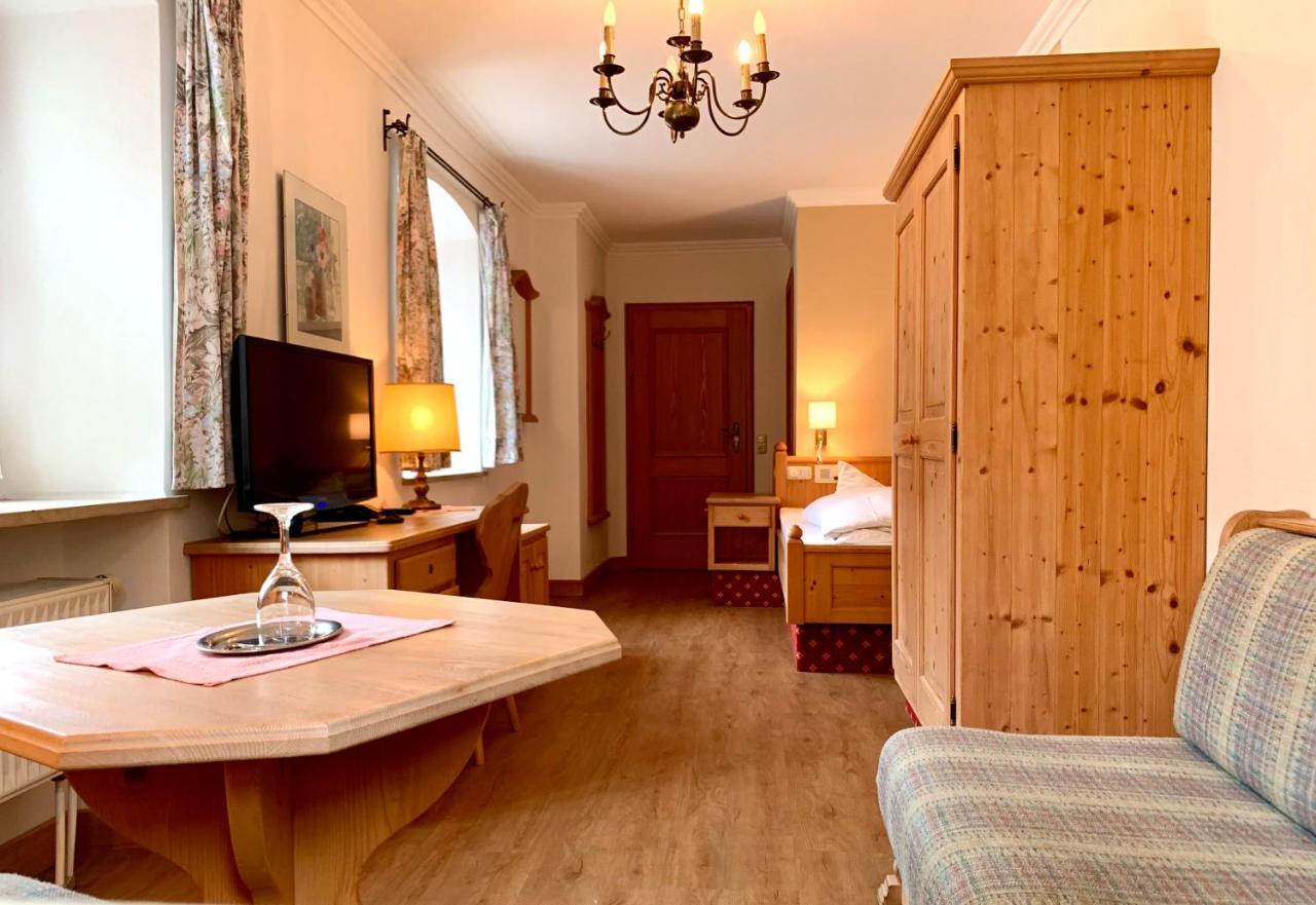 Hotel Zur Post Kochel am See Exterior photo
